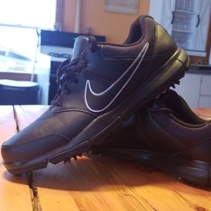 Brand new nike golf shoes